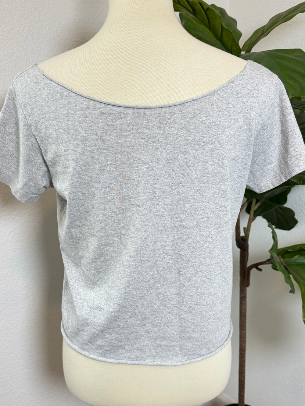 Brandy Melville John Galt "Milano" Graphic Tee - Picture 7 of 8